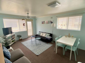 Digby's Place - waterfront apartment, Central Coast